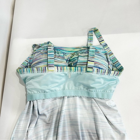 Lands' End  Blouson Tummy Hiding Tankini Top Swimsuit Adjustable Straps Sz 16 DD - Picture 9 of 14